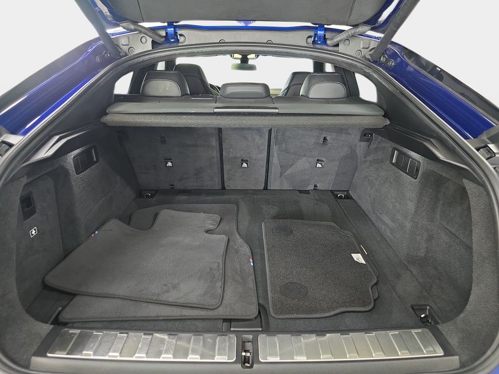 Used 2020 Marina Bay Blue Metallic BMW Competition image 30