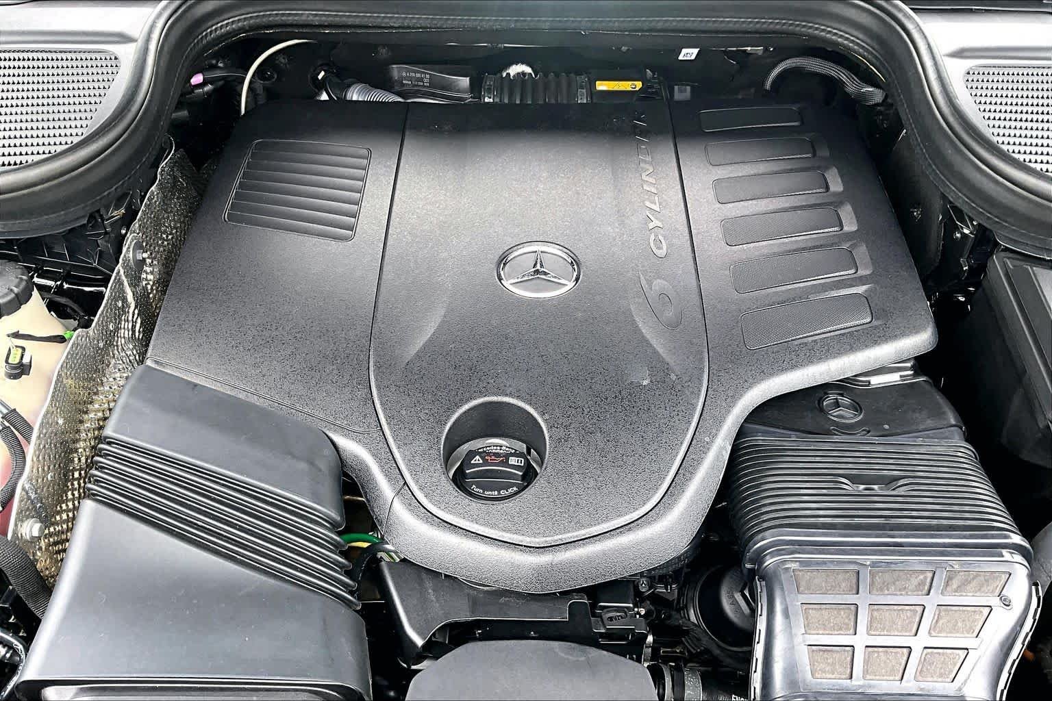 Used 2025 Obsidian Black Metallic Mercedes-Benz GLE 450 image 33