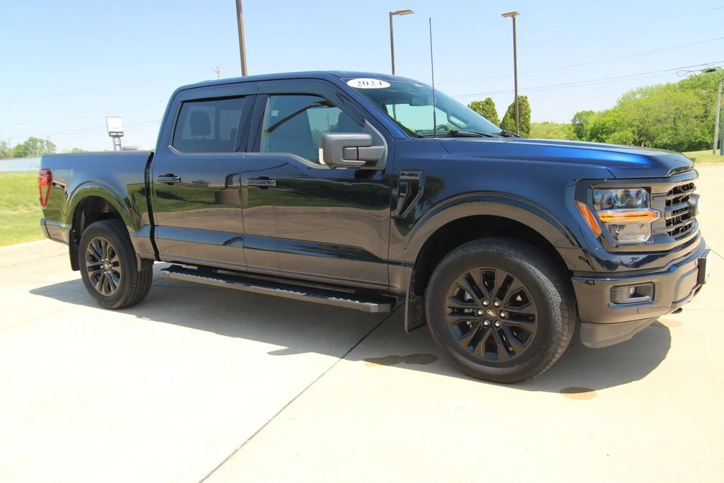 Used 2024  Ford XLT image 3