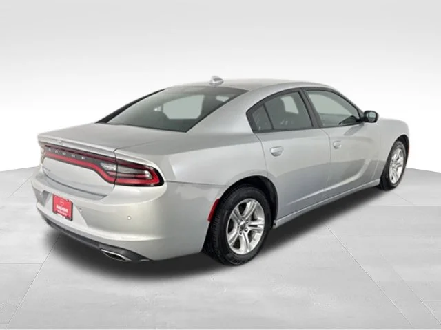 Used 2023 Silver Dodge SXT image 8