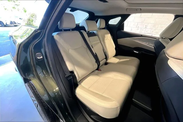 Certified Used 2024 NORI GREEN PEARL Lexus Luxury image 25