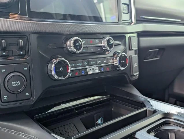 2026 Ford F-250 Super Duty Platinum - Photo 40