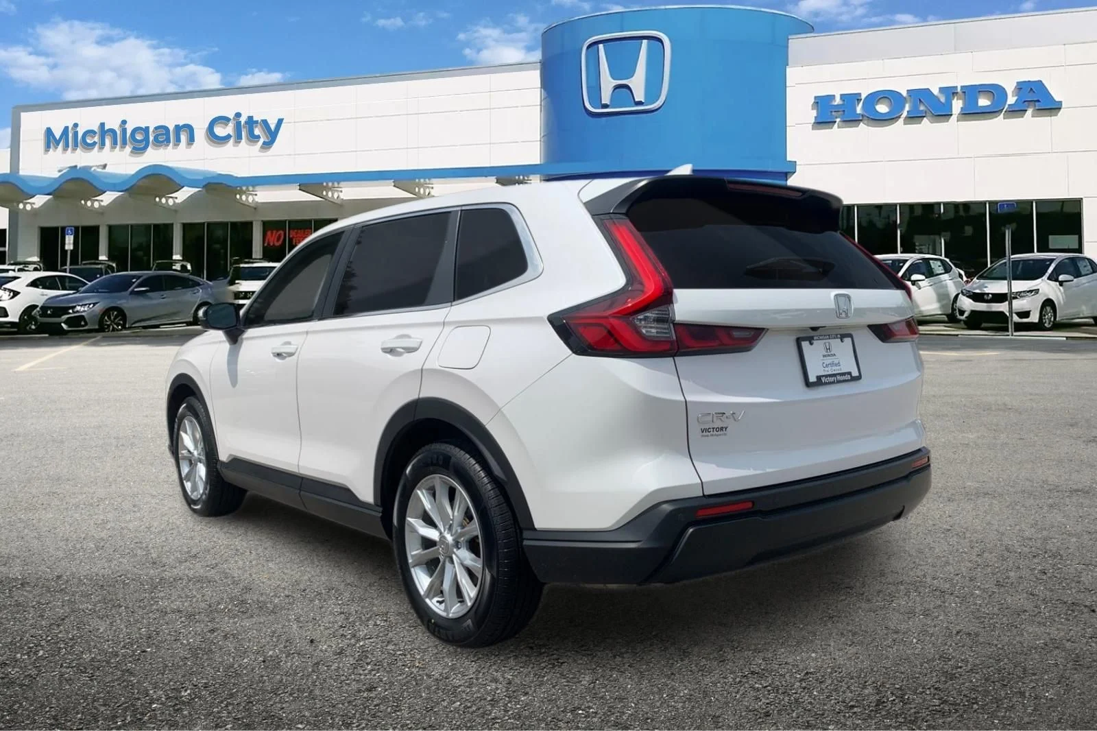 Used 2024 White Honda EX-L image 3