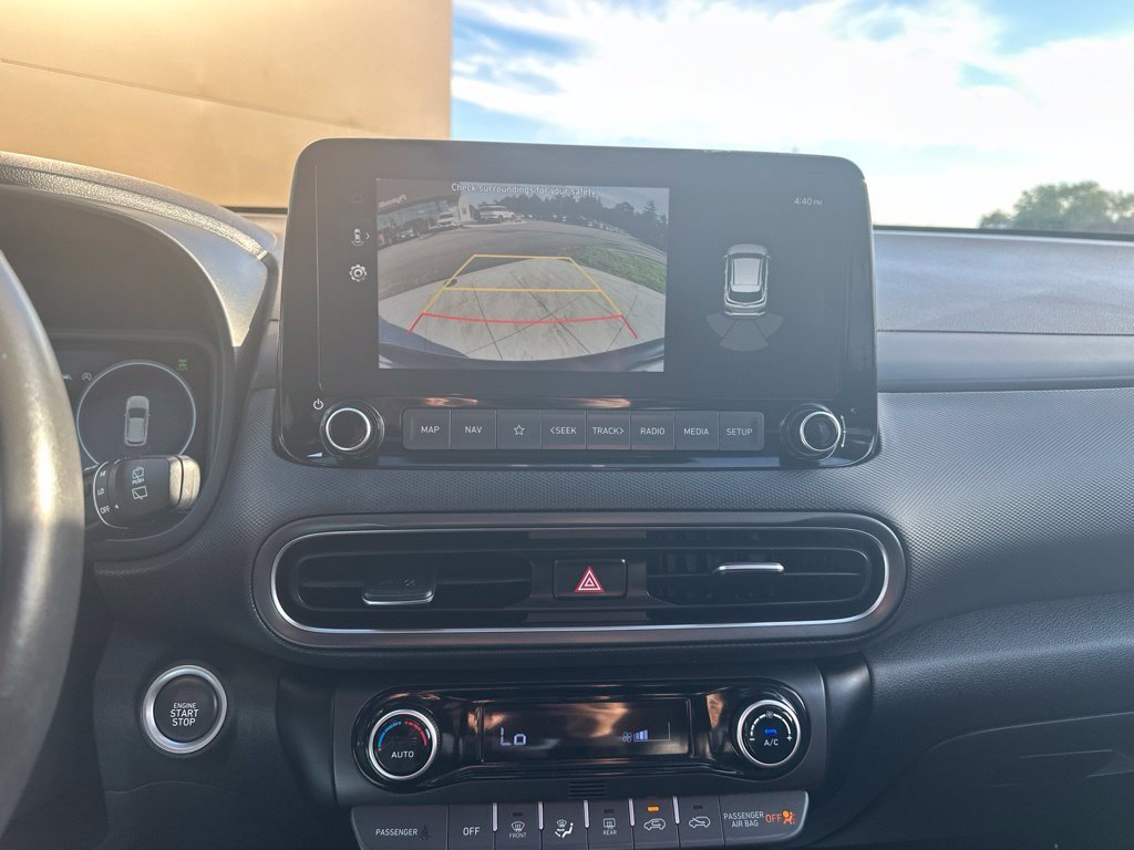 2022 Hyundai Kona Limited - Photo 17