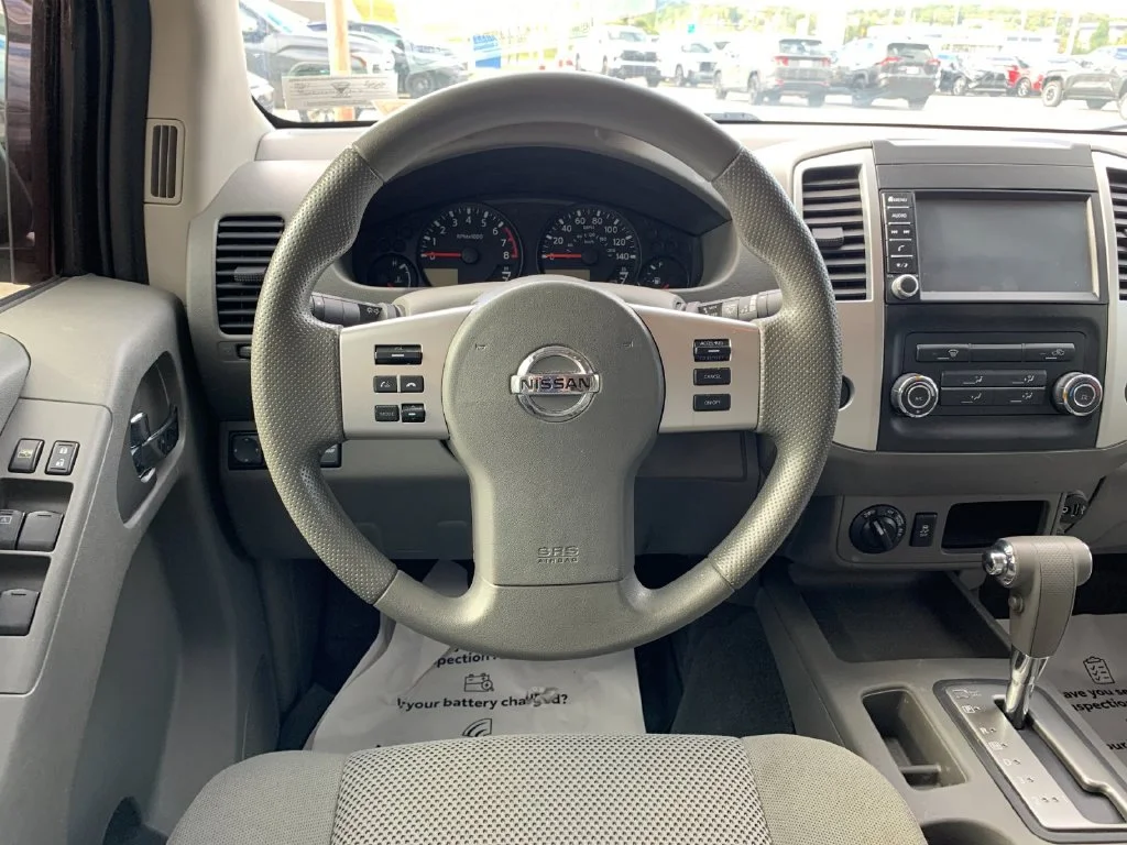 Used 2019 Blue Nissan SV image 17