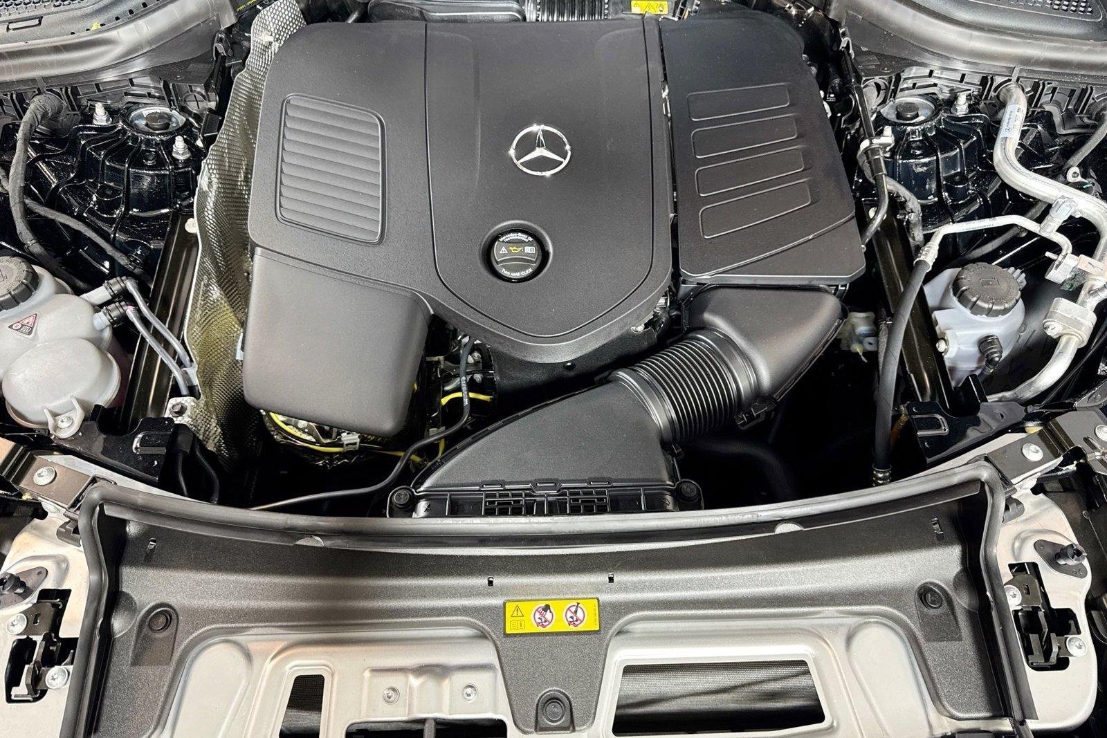 New 2026 Black Mercedes-Benz GLC 300 image 28
