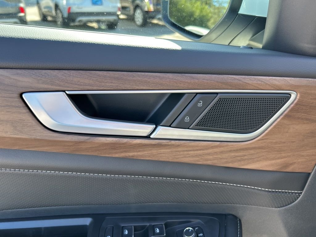 2026 Volkswagen Atlas SE w/Tech - Photo 12