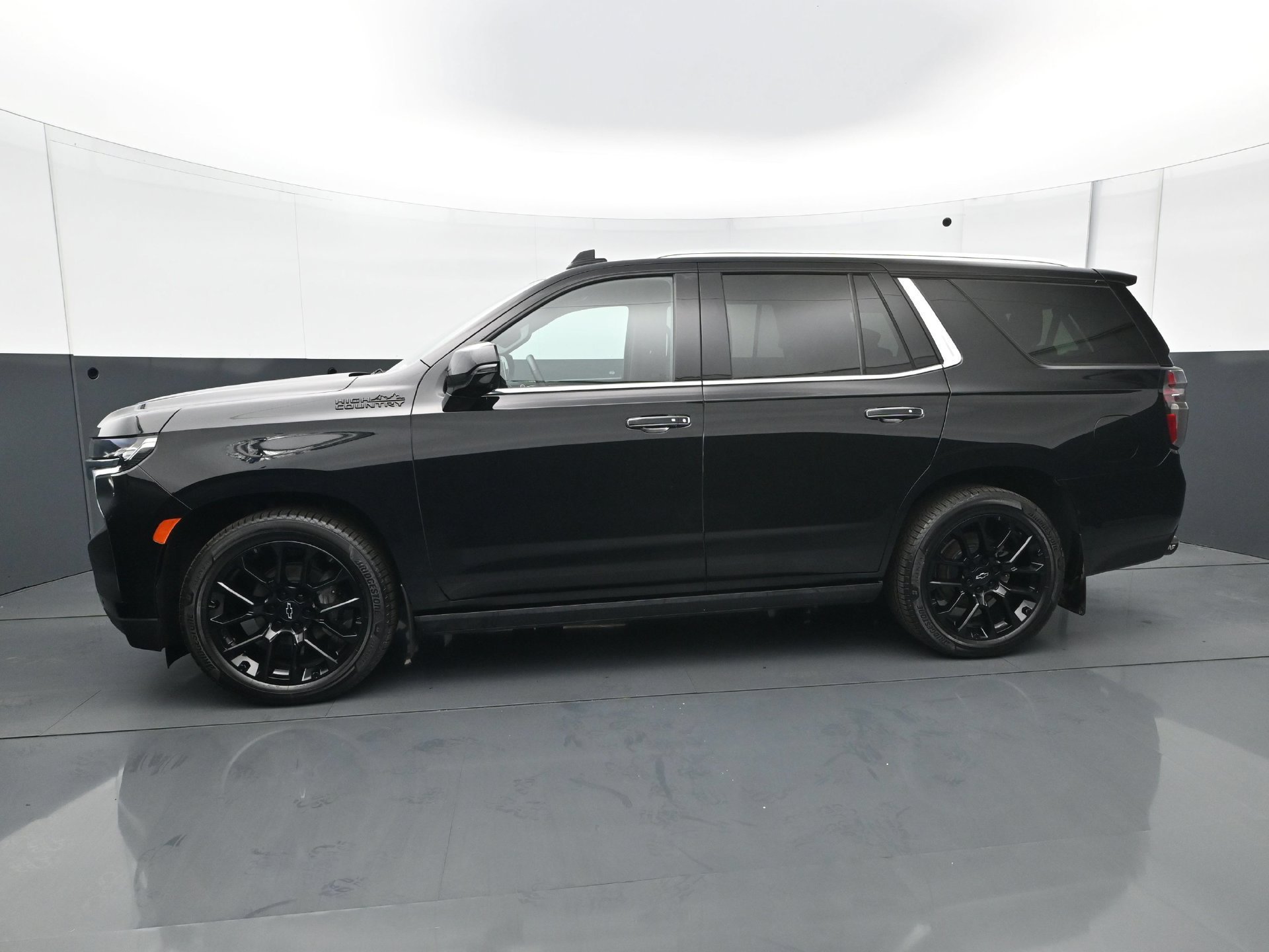 Used 2023 Chevrolet Tahoe High Country with VIN 1GNSKTKL7PR277897 for sale in White Bear Lake, Minnesota