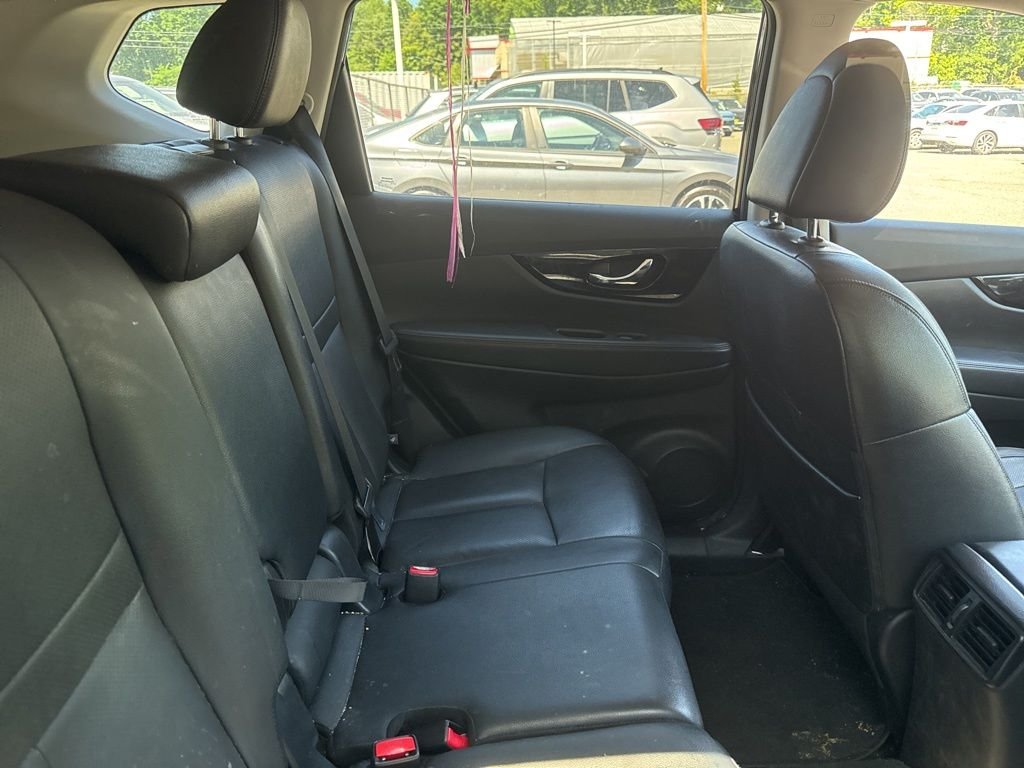 Used 2020 Black Nissan SL image 6