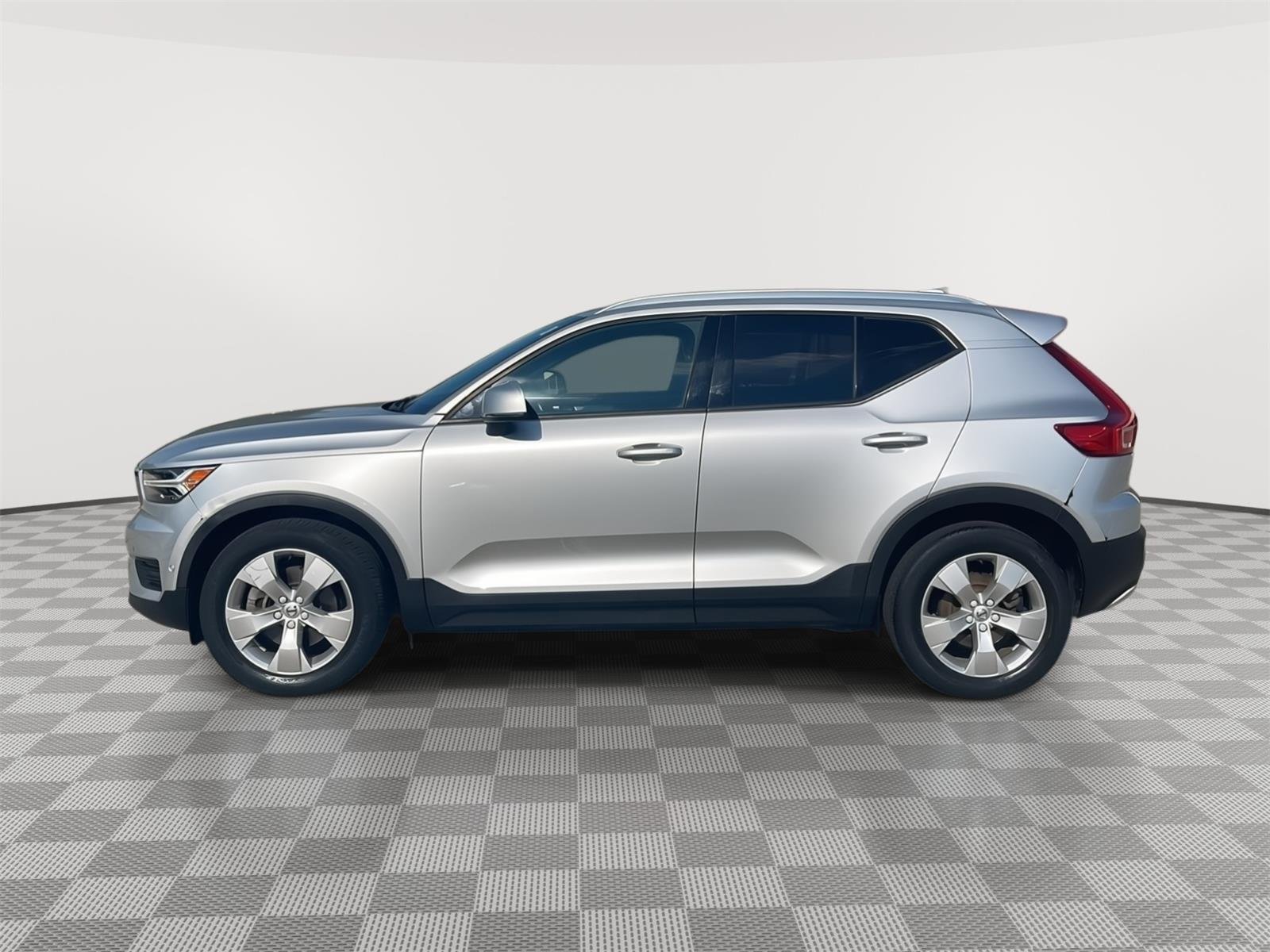 2019 Volvo XC40 Momentum - Photo 4
