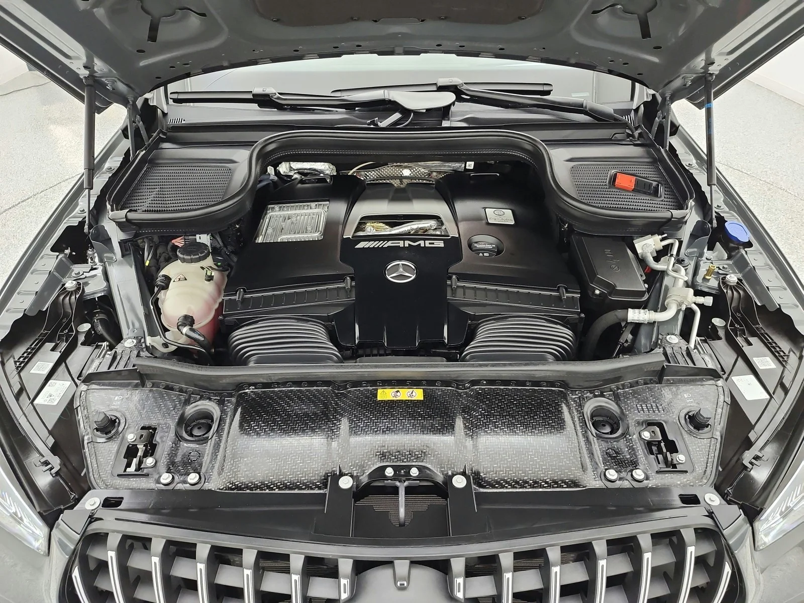 Used 2025 MANUFAKTUR Signature Silicon Grey Mercedes-Benz AMG® GLE 63 S 4MATIC+ SUV image 16