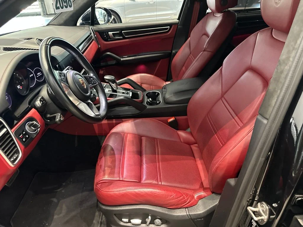 Certified Used 2021  Porsche GTS image 2