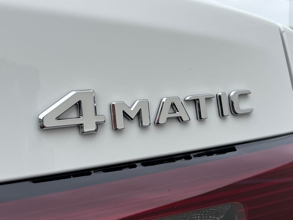 New 2026 Polar White Mercedes-Benz GLC300 image 31
