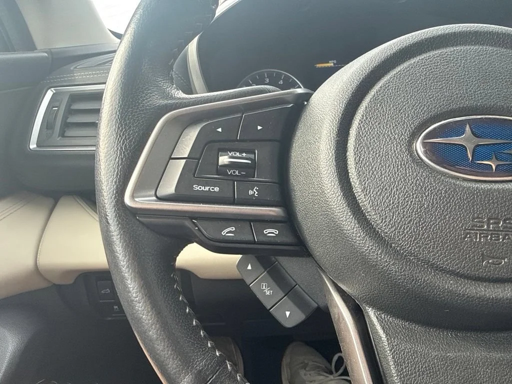 Used 2021  Subaru Limited image 17
