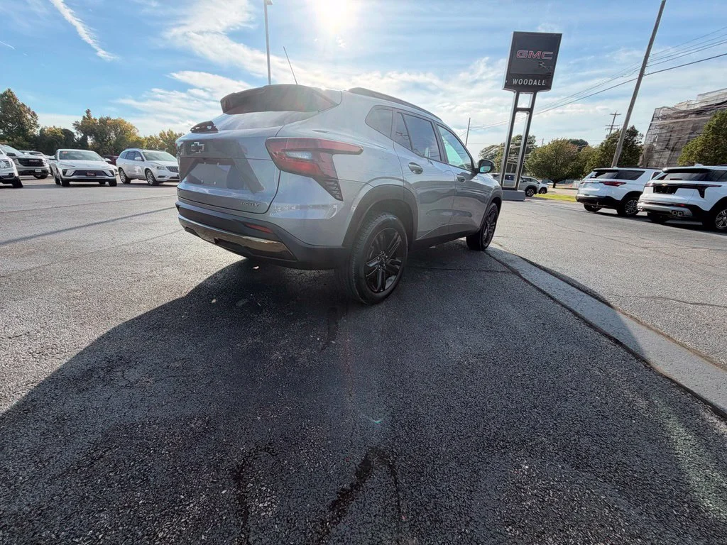 Used 2025 Sterling Gray Metallic Chevrolet ACTIV image 10