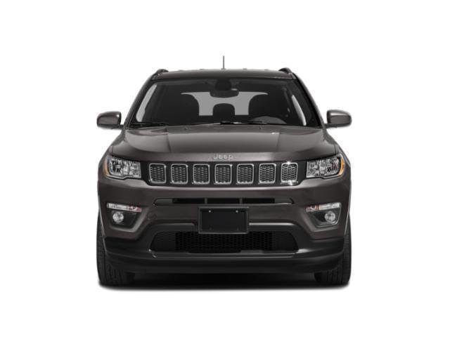 Used 2018 Billet Silver Metallic Clearcoat Jeep Latitude image 4