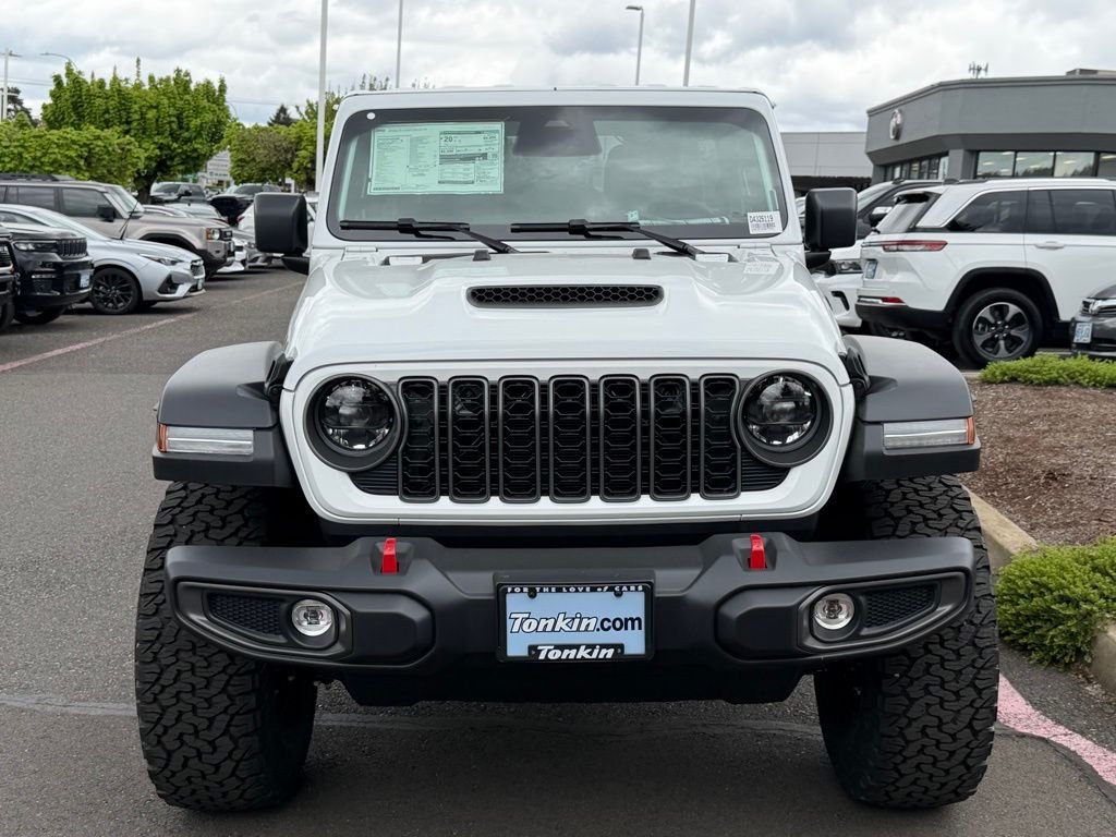 New 2026 Bright White Clear-Coat Exterior Paint Jeep Rubicon image 3