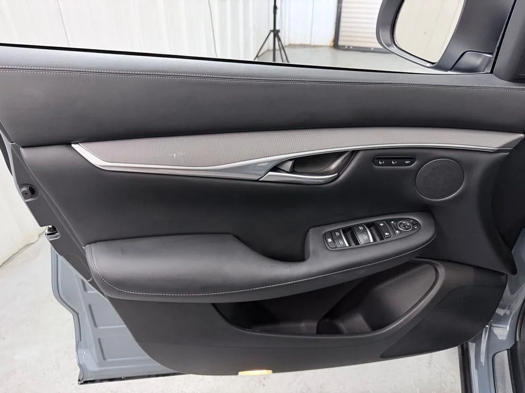 Certified Used 2023 Gray INFINITI LUXE image 12