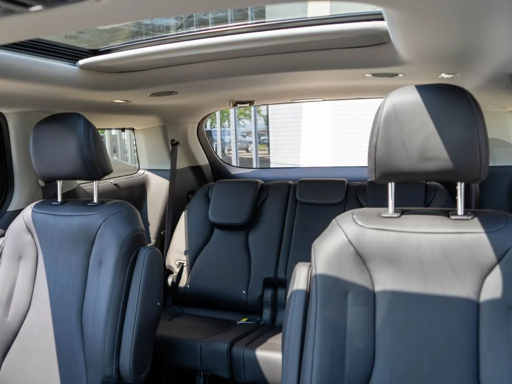 New 2027 Snow White Pearl Kia SX image 13