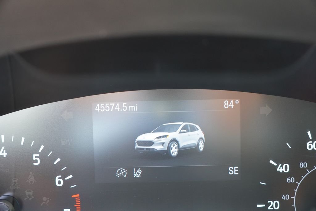 Used 2020 Sedona Orange Metallic Ford SE image 33