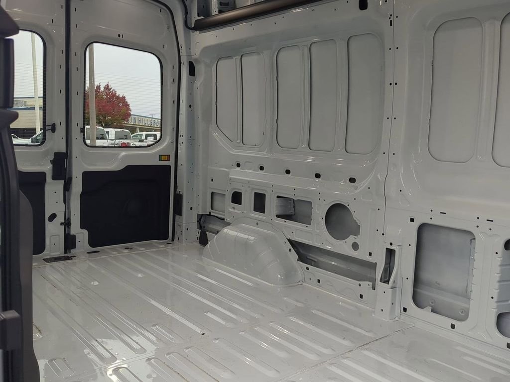 New 2026 Oxford White Ford Cargo Van image 59