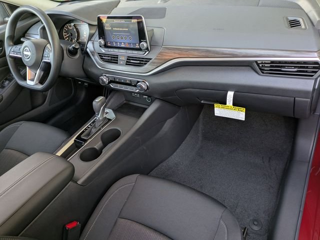 2025 Nissan Altima SV - Photo 27