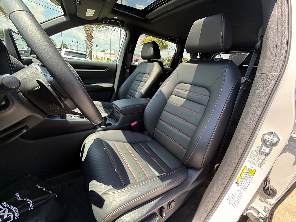 Used 2025 Platinum White Pearl Honda Sport-L image 11