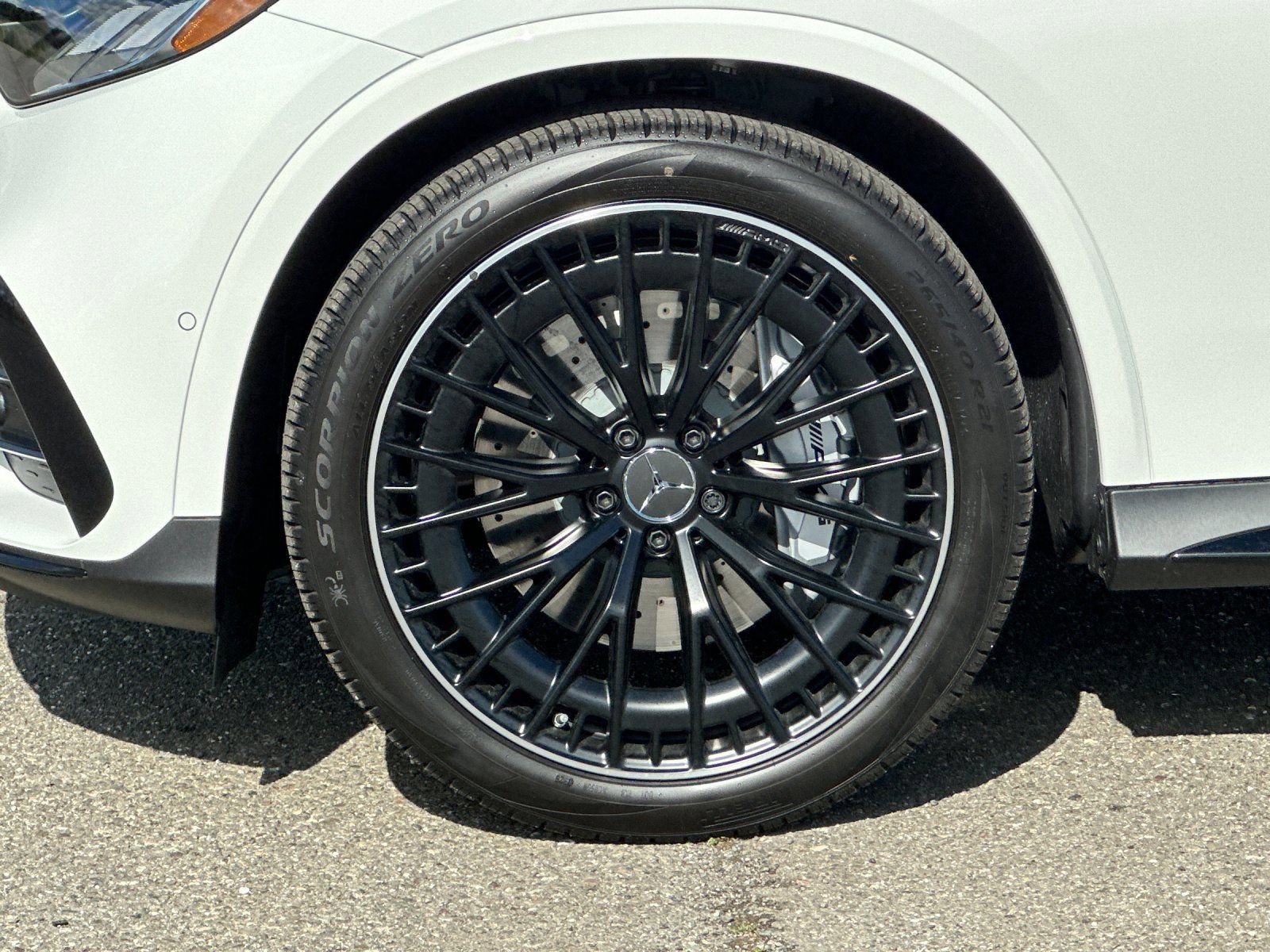New 2026 Polar White Mercedes-Benz 43 AMG® image 11