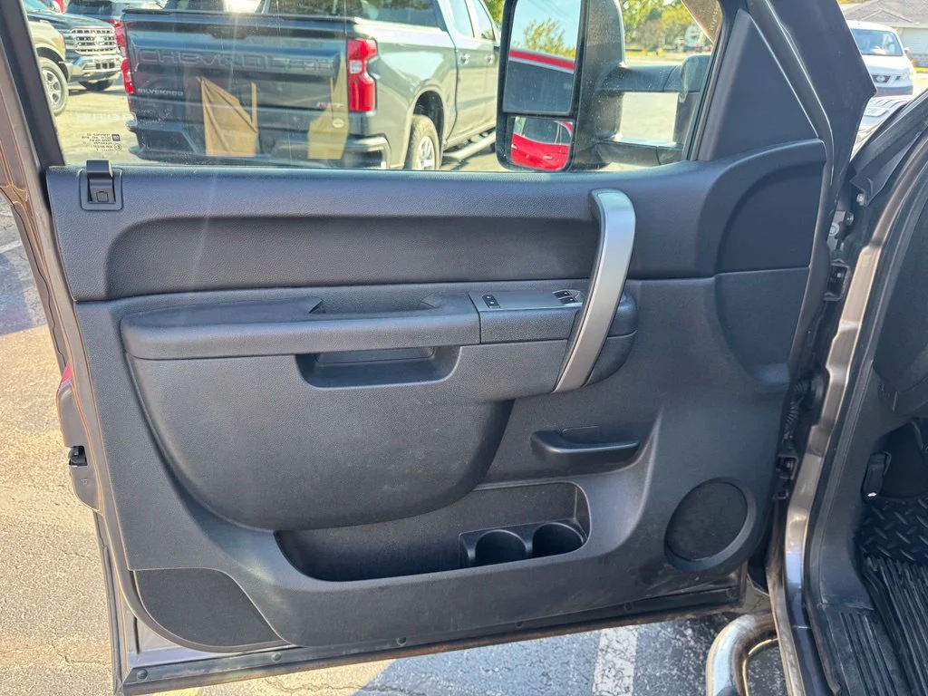 Used 2013 Gray Chevrolet LT image 10