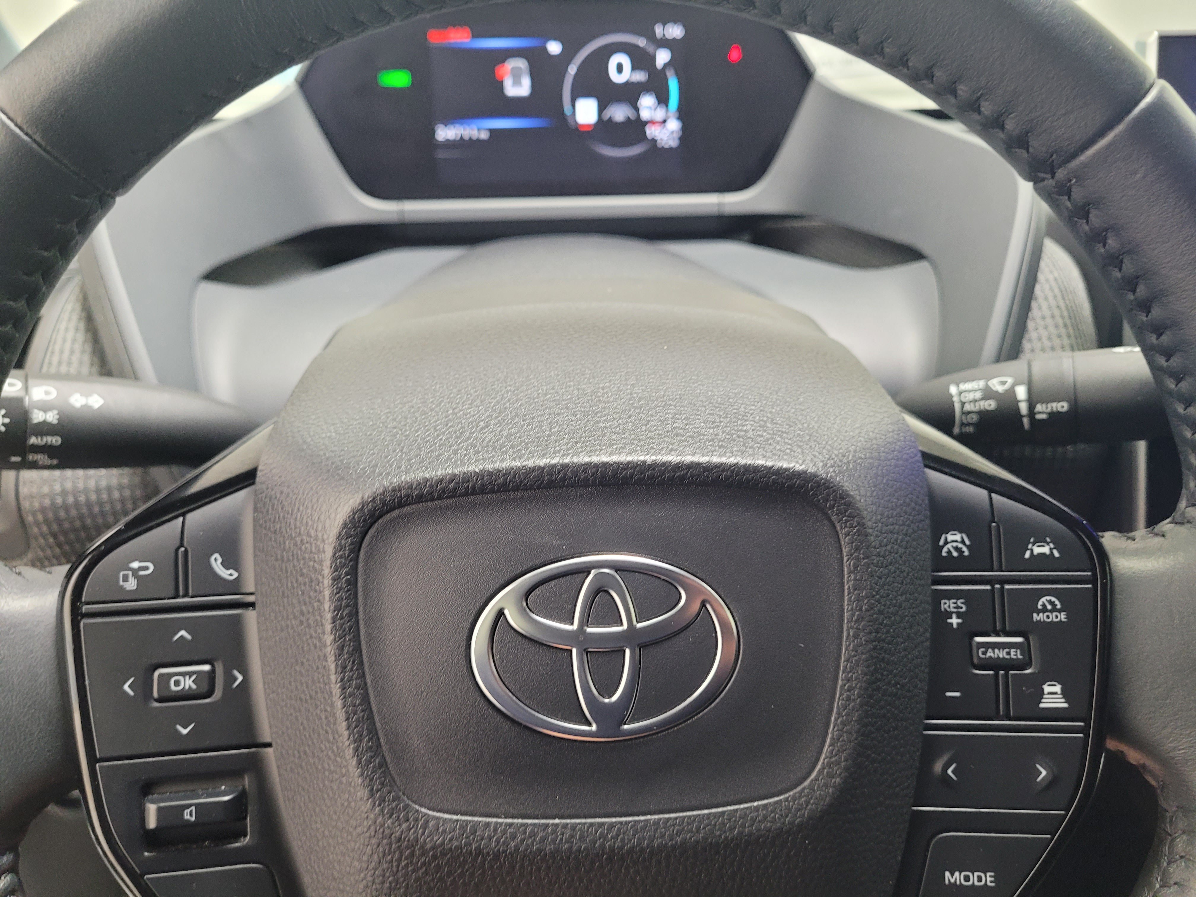 Certified Used 2024 White Toyota  image 29