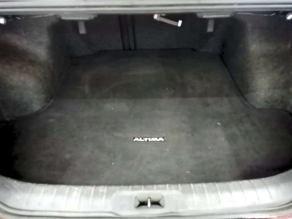 2023 Nissan Altima SV - Photo 9