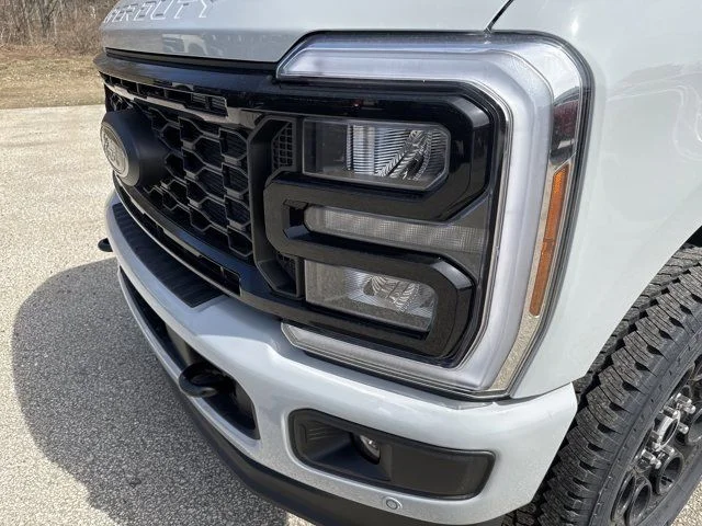 2025 Ford F-350 Super Duty Lariat - Photo 47