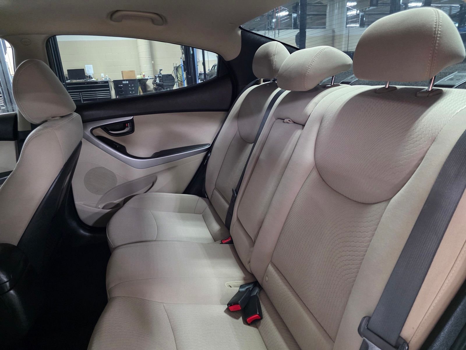 Used 2014 Desert Bronze Hyundai SE image 14