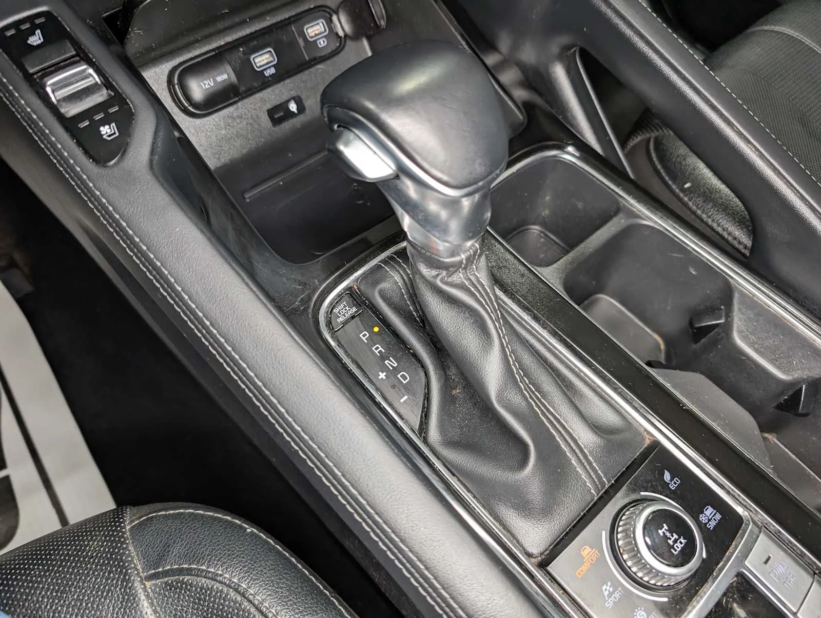 Used 2022 Wolf Gray Kia EX image 28