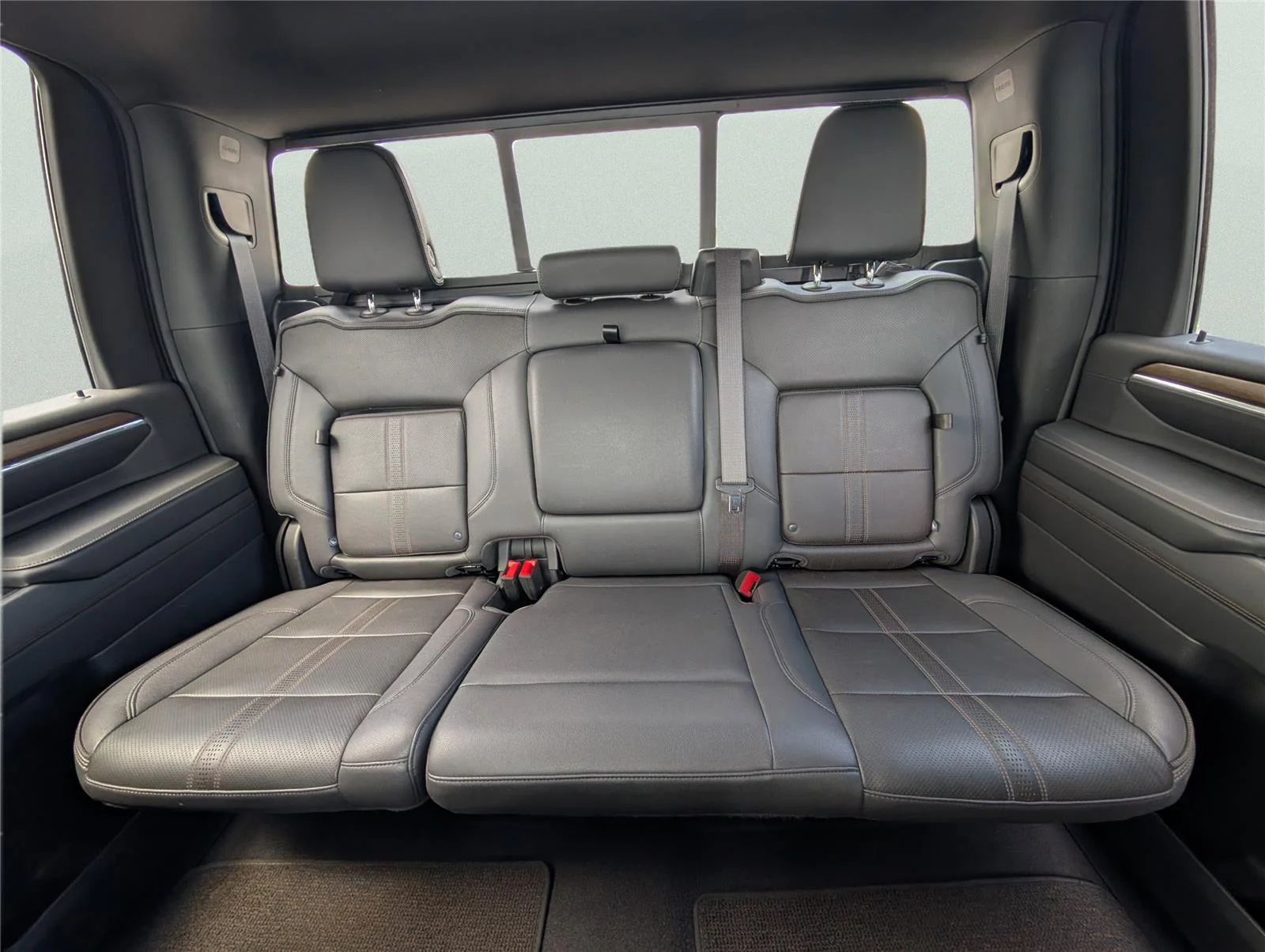 Used 2024 Black Chevrolet High Country image 26