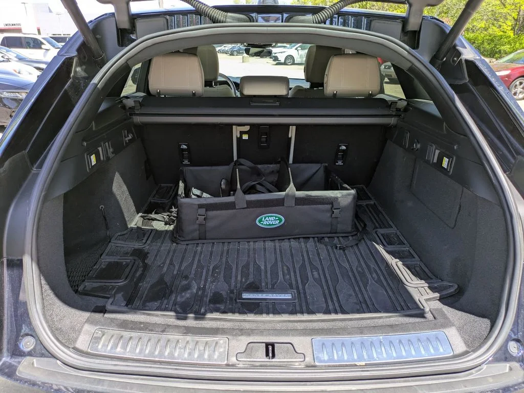 Used 2021 Blue Land Rover P250 R-Dynamic S image 26