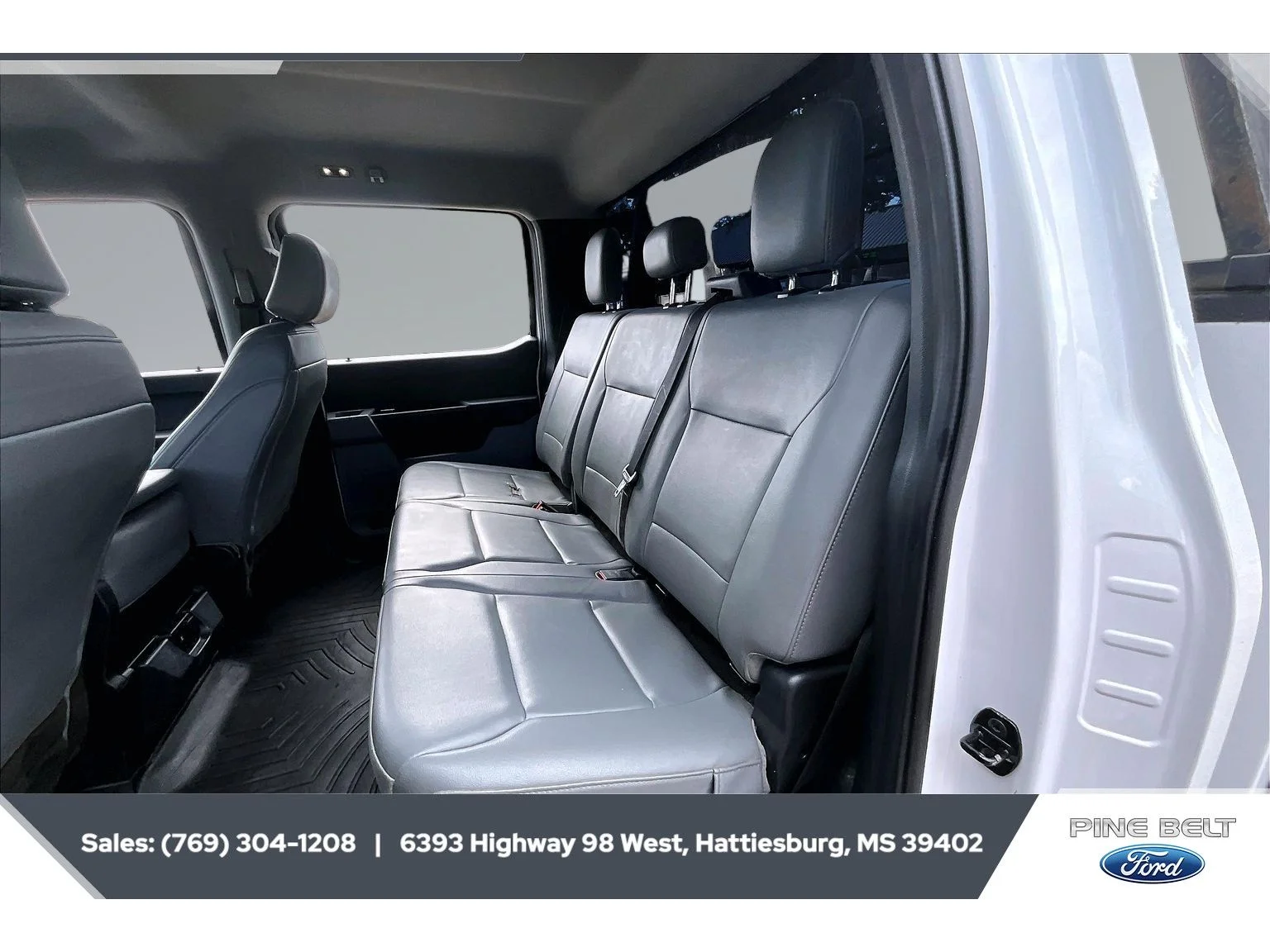 Used 2023 Oxford White Ford XL image 20
