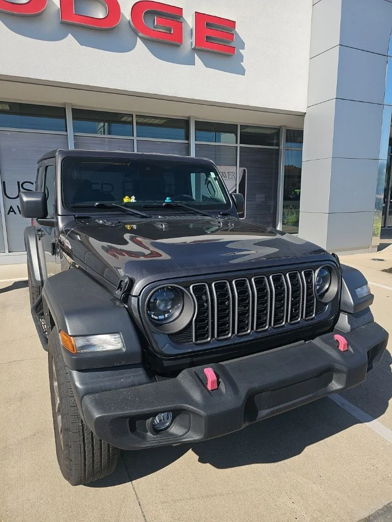 Used 2024 Gray Jeep Sport S image 6