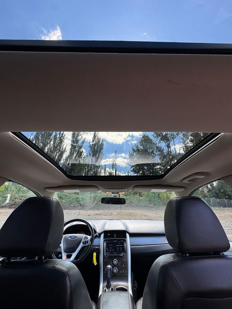 Used 2014 Blue Metallic Ford SEL image 27