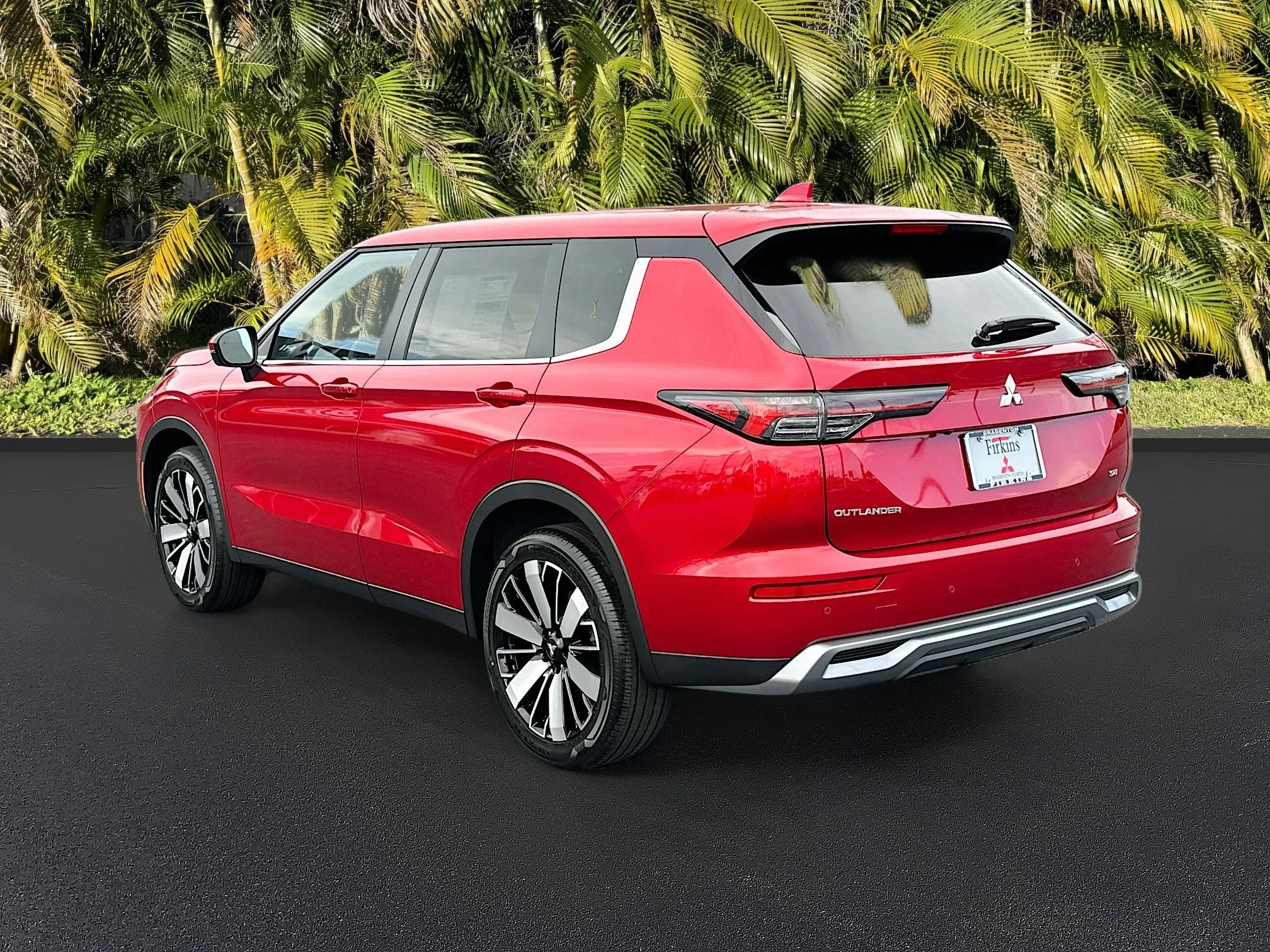 New 2026 Red Diamond Mitsubishi SE image 3