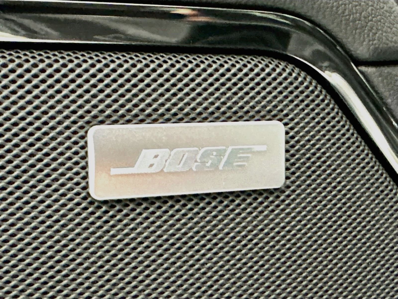 Used 2022 Summit White GMC AT4 image 19