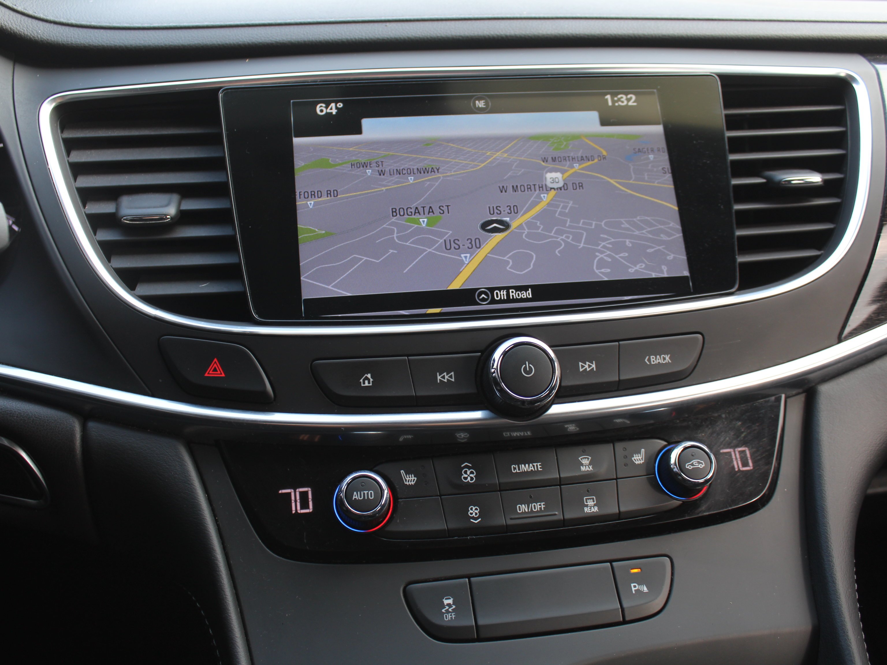Used 2017 GRAPHITE GRAY METALLIC Buick Essence image 18