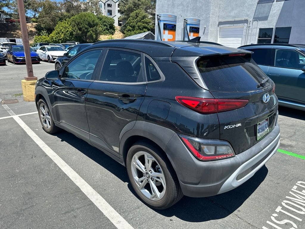 Used 2023 Black Hyundai SEL image 4