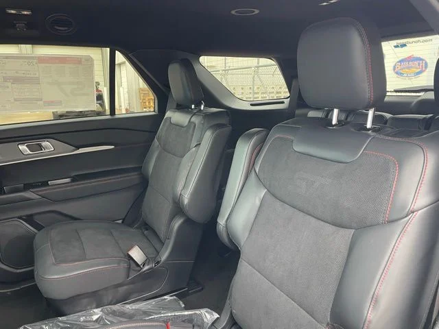 2026 Ford Explorer ST - Photo 9