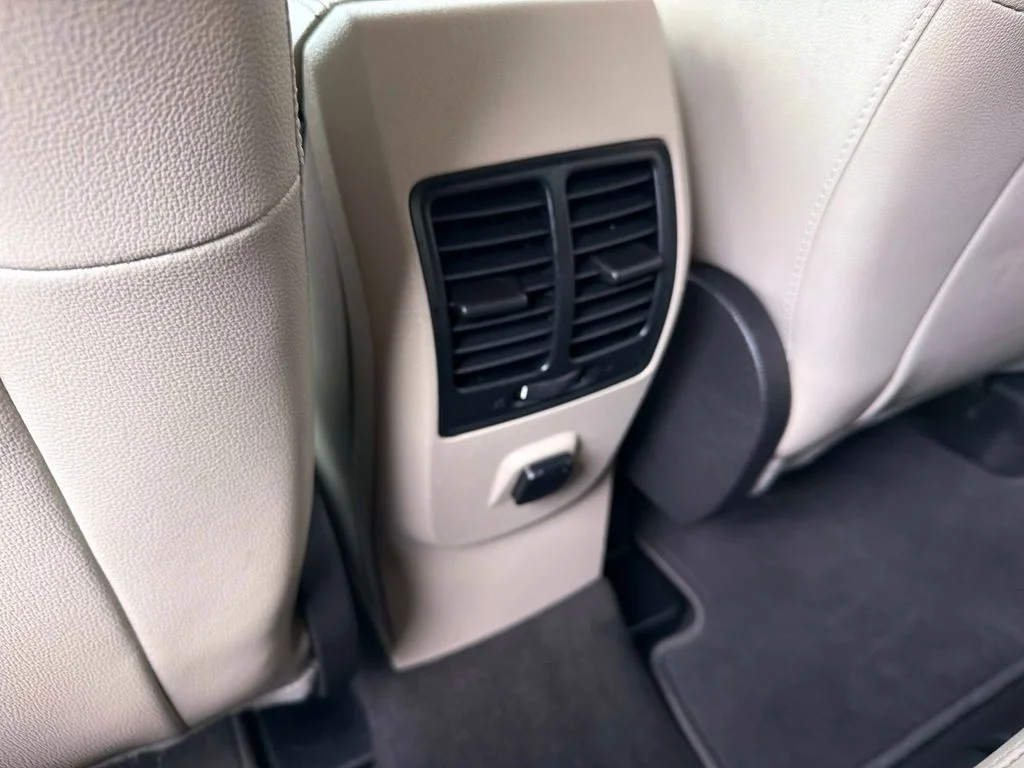Used 2018 Red Ford SEL image 17