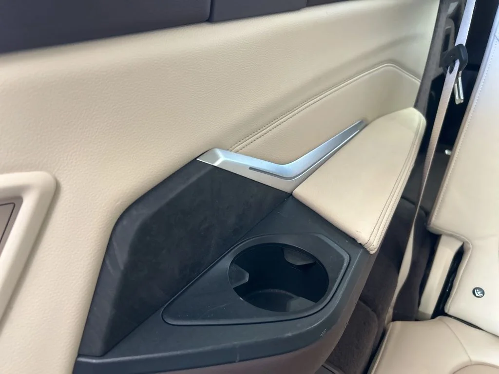Used 2019 Black BMW xDrive40i image 41