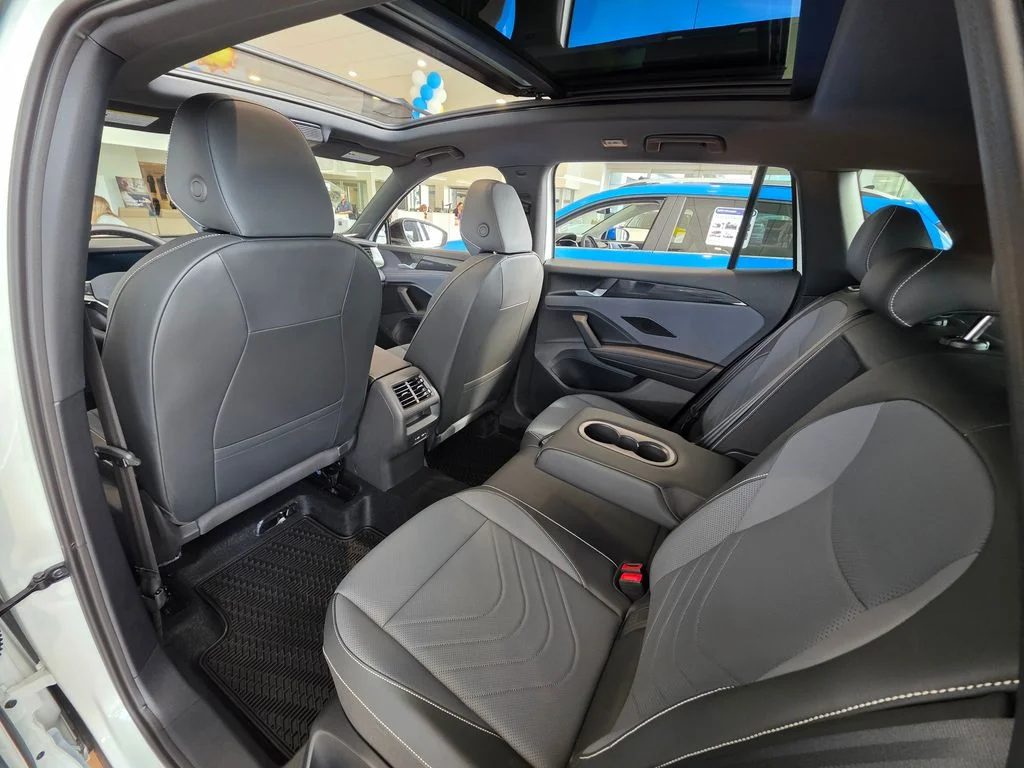 2026 Volkswagen Tiguan SE R-LINE BLACK - Photo 34