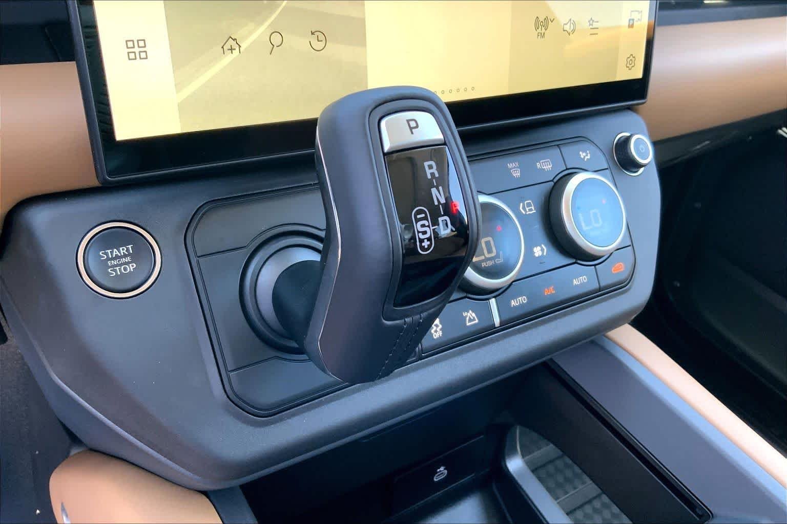 New 2026 Woolstone Green LAND ROVER S image 16