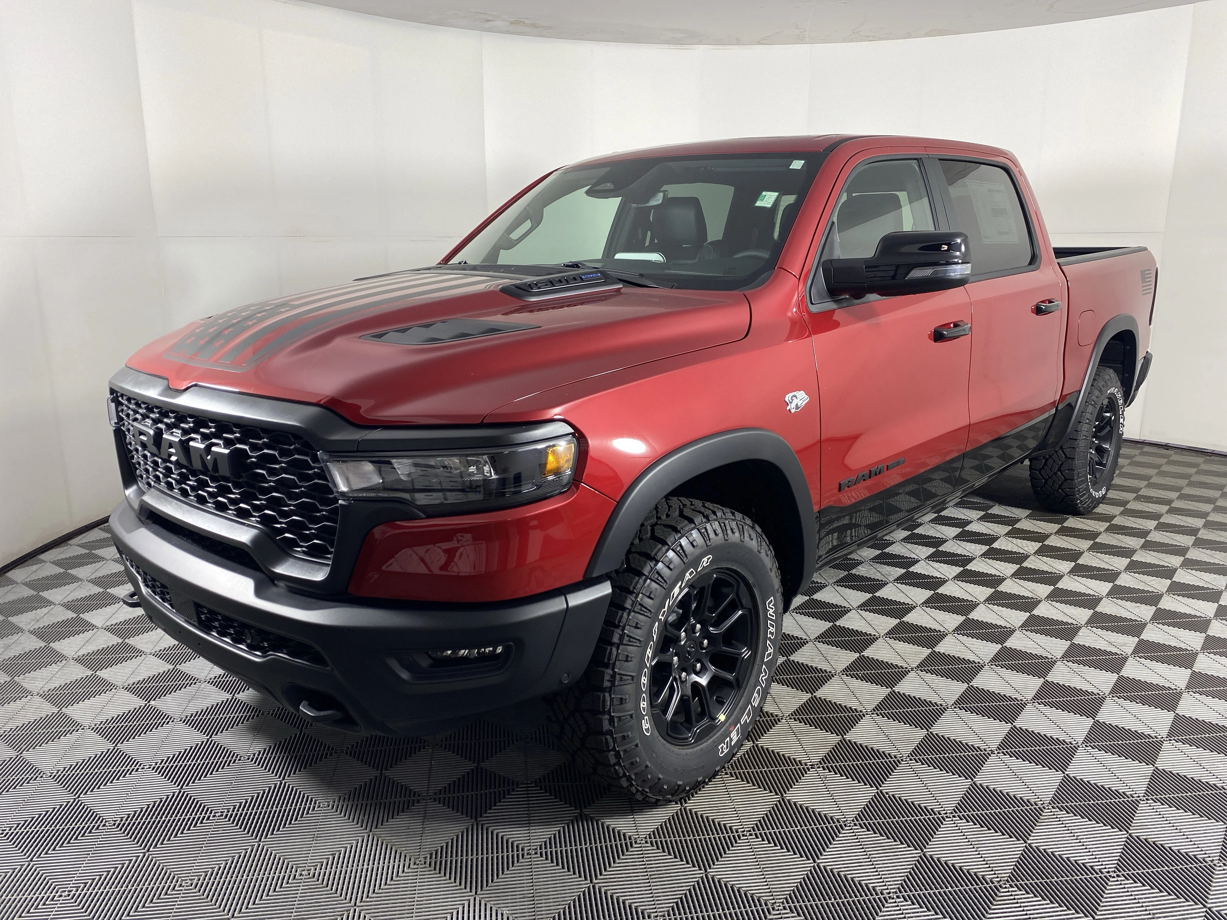 New 2026 Molten Red Pearl-Coat Exterior Paint RAM Rebel image 11