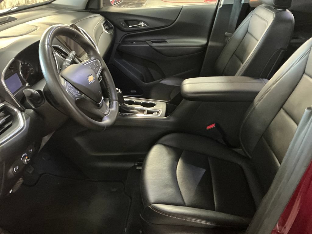 Used 2018 CAJUN RED TINTCOAT Chevrolet Premier image 14